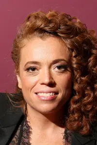 Фото  (Michelle Wolf)