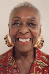 Фото  (Bethann Hardison)