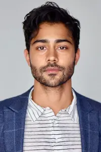 Фото Маніш Даял (Manish Dayal)