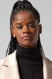 Фото Летиція Райт (Letitia Wright)