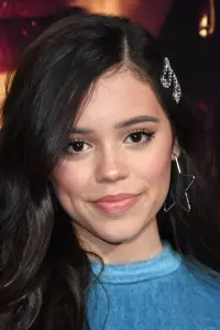 Фото Дженна Ортега (Jenna Ortega)