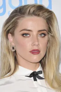 Фото Ембер Херд (Amber Heard)