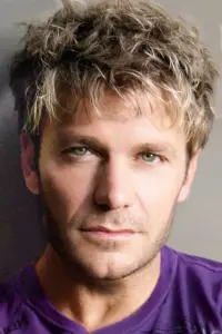 Фото  (Vic Mignogna)