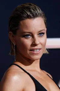 Фото Елізабет Бенкс (Elizabeth Banks)