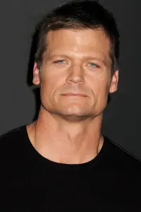 Фото Бейлі Чейз (Bailey Chase)