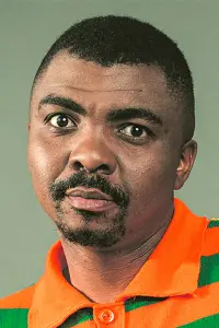 Фото  (Loyiso Gola)