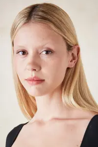 Фото Мія Гот (Mia Goth)