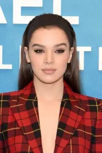 Фото Хейлі Стайнфельд (Hailee Steinfeld)