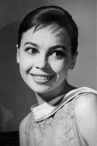 Фото Леслі Керон (Leslie Caron)