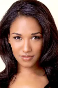 Фото  (Candice Patton)