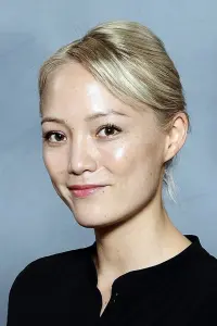 Фото Пом Клементьєв (Pom Klementieff)