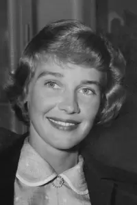 Фото Бетсі Дрейк (Betsy Drake)