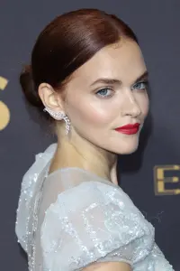 Фото Мадлен Брюер (Madeline Brewer)