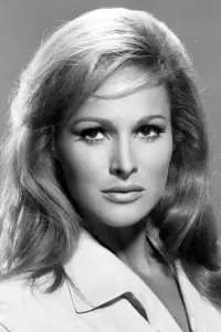 Фото Урсула Андресс (Ursula Andress)