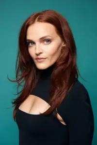 Фото Мадлен Брюер (Madeline Brewer)