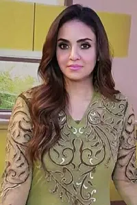 Фото  (Nadia Khan)