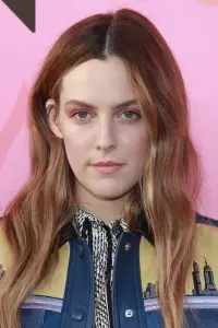 Фото Райлі Кіо (Riley Keough)