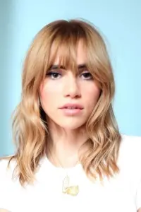 Фото Сьюкі Вотерхаус (Suki Waterhouse)