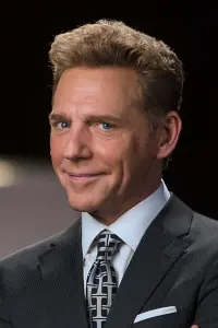 Фото  (David Miscavige)