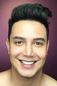 Фото  (Paolo Ballesteros)