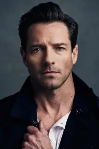 Фото Ян Боен (Ian Bohen)