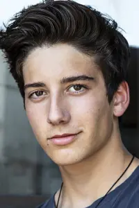 Фото Майло Мангейм (Milo Manheim)