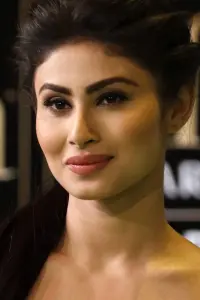 Фото  (Mouni Roy)