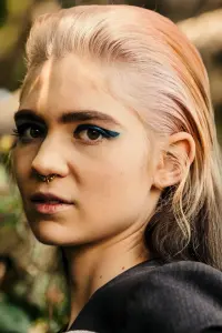 Фото  (Grimes)