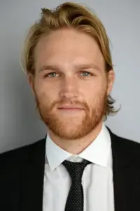 Фото Вятт Рассел (Wyatt Russell)