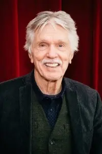 Фото Том Скерріт (Tom Skerritt)