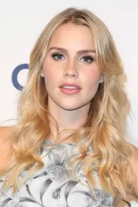 Фото Клер Холт (Claire Holt)