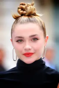 Фото Флоренс П'ю (Florence Pugh)