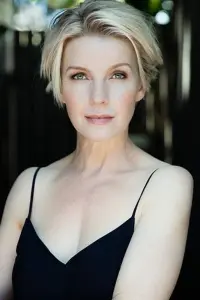 Фото Жаклін Маккензі (Jacqueline McKenzie)