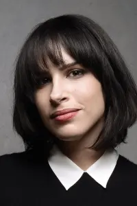 Фото Дезіре Ахаван (Desiree Akhavan)