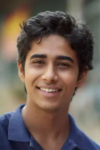 Фото  (Suraj Sharma)