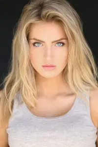 Фото Саксон Шарбіно (Saxon Sharbino)