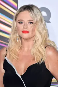 Фото Емілі Атак (Emily Atack)