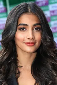 Фото  (Pooja Hegde)