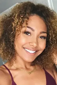 Фото  (Parker McKenna Posey)