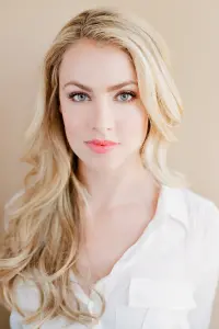 Фото Аманда Шулл (Amanda Schull)