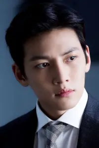 Фото  (Ji Chang-wook)