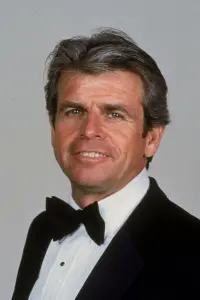 Фото Вільям Дівен (William Devane)