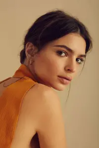 Фото Емілі Ратаковскі (Emily Ratajkowski)