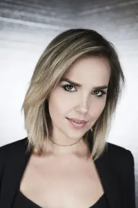 Фото Аріель Кеббель (Arielle Kebbel)