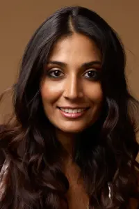 Фото  (Monica Dogra)