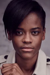 Фото Летиція Райт (Letitia Wright)