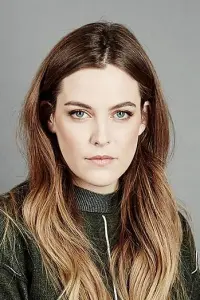 Фото Райлі Кіо (Riley Keough)