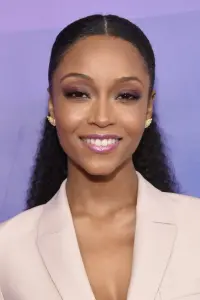 Фото Яя ДаКоста (Yaya DaCosta)