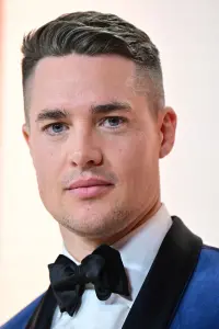 Фото  (Alexander Dreymon)