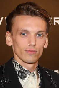 Фото Джеймі Кемпбелл Бауер (Jamie Campbell Bower)